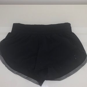 black lulu shorts